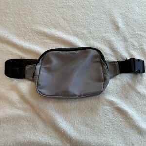 Sleek Black and Gray Men's Belt Bag